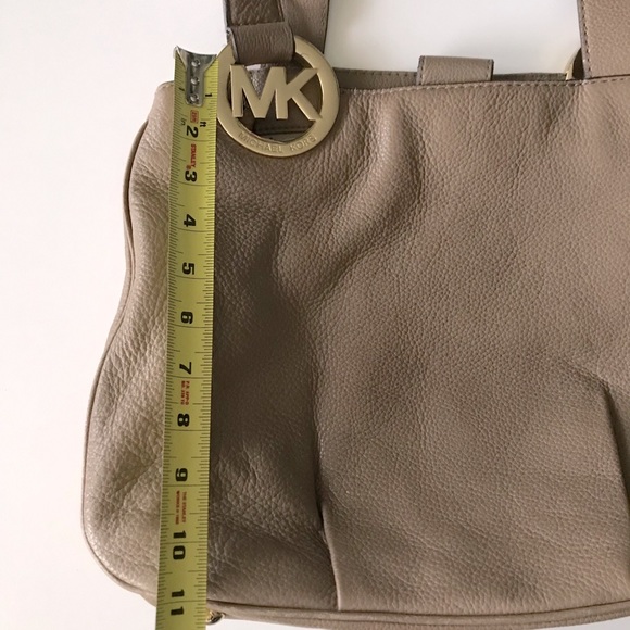 Authentic Micheal Kors large hobo bag - Picture 5 of 12